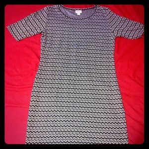 LuLaRoe Julia! Size Small! Black and white!